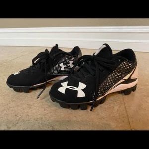 Kids UnderArmor TeeBall Cleats